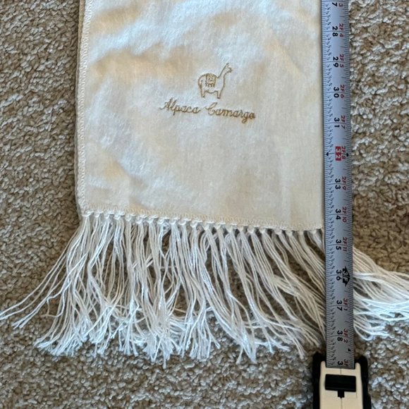 Alpaca Camargo Ivory Scarf with Stitched Logo NWOT - Picture 2 of 4